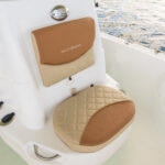 Forward console seat
